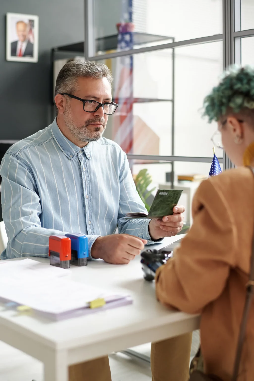 Business consultation for offshore bank account opening in Dubai